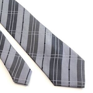 Benvenuto Gray Plaid Woven Silk Tie‎